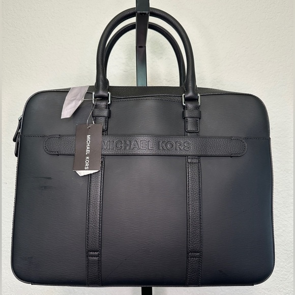 Micheal Kors | Hudson Crossgrain Leather Briefcase - Picture 3 of 6